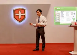 Ông Vũ Ngọc Sơn, Giám đốc bộ phận nghiên cứu của Bkav giới thiệu phần mềm Bkav SE. Ông Vũ Ngọc Sơn, Giám đốc bộ phận nghiên cứu của Bkav giới thiệu phần mềm Bkav SE.